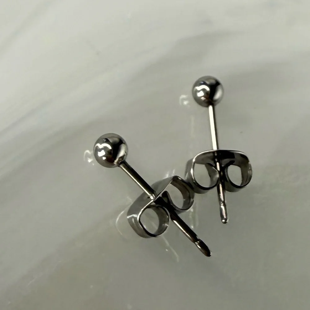 Titanium Ball Stud Earrings 3mm